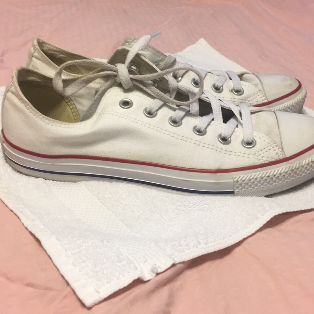 White all star converse